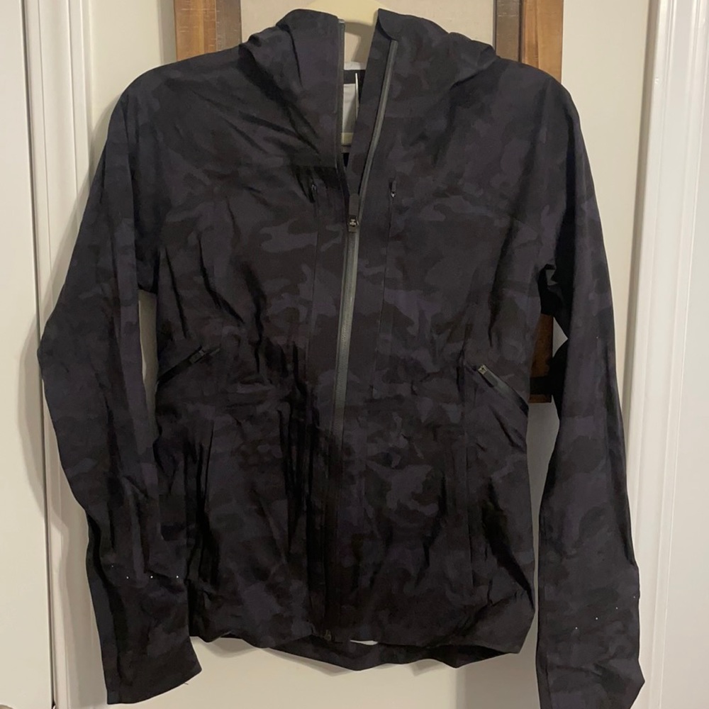 Lululemon Camo Break a Trail Jacket NWOT
